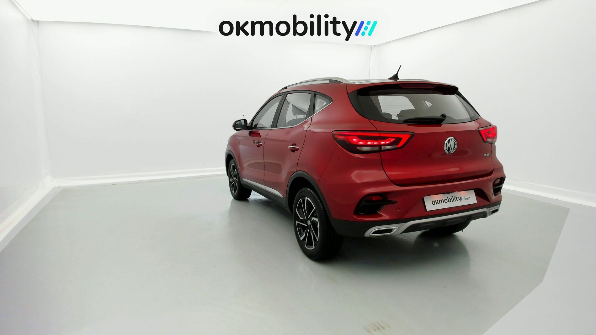mg zs luxury 1.0 T-GDI 110 AT 2024 diamond red 10