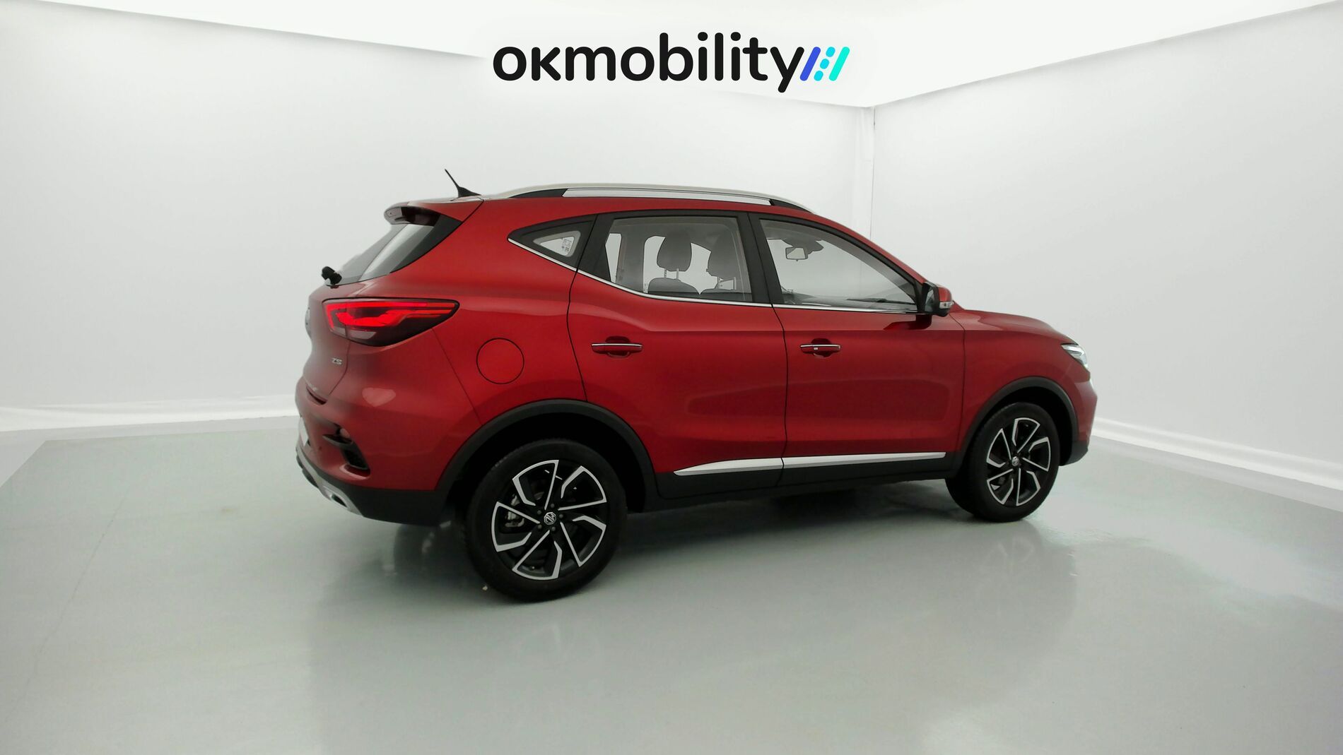 mg zs luxury 1.0 T-GDI 110 AT 2024 diamond red 13