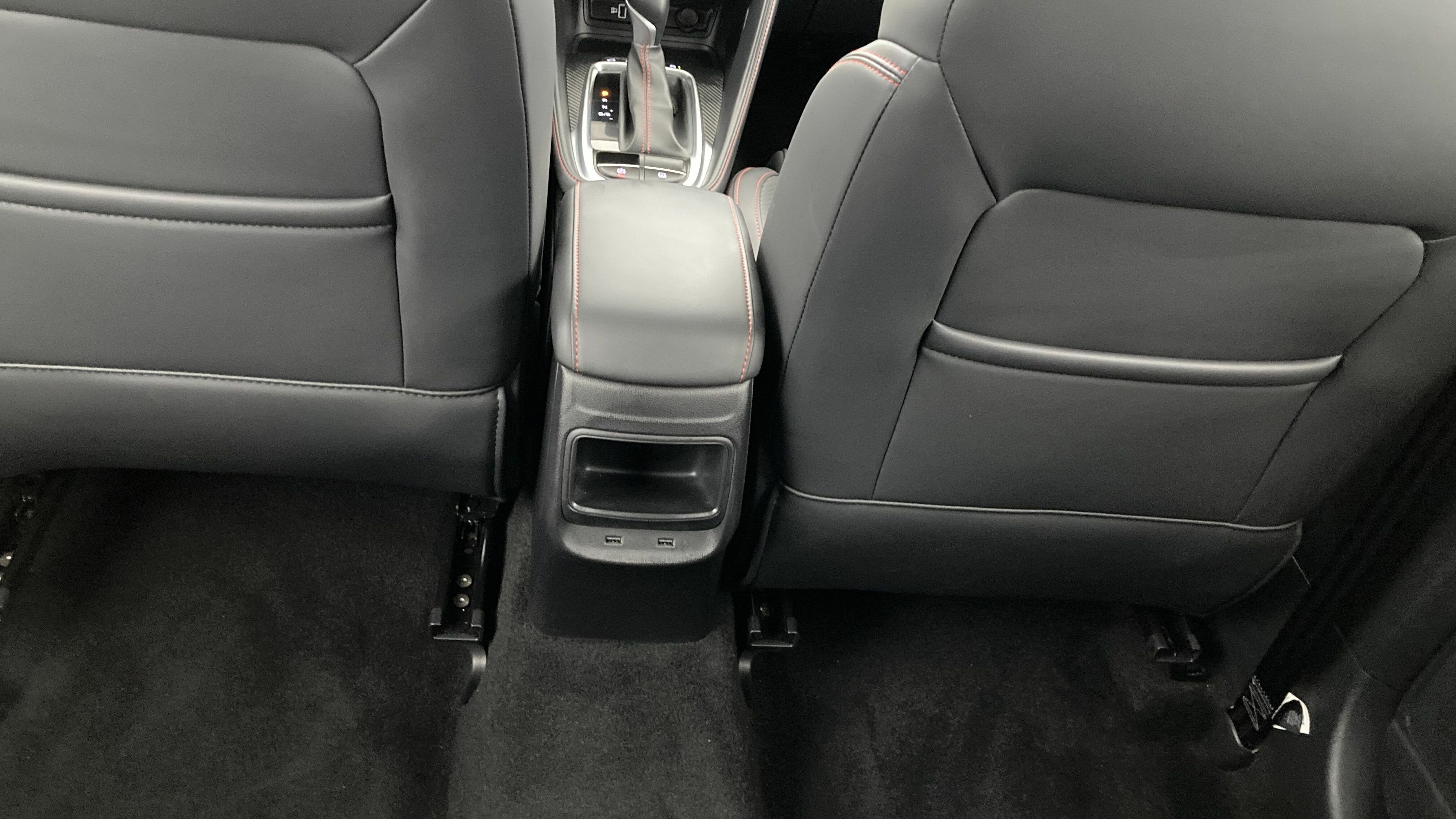 mg zs luxury 1.0 T-GDI 110 AT 2024 cosmic silver 23