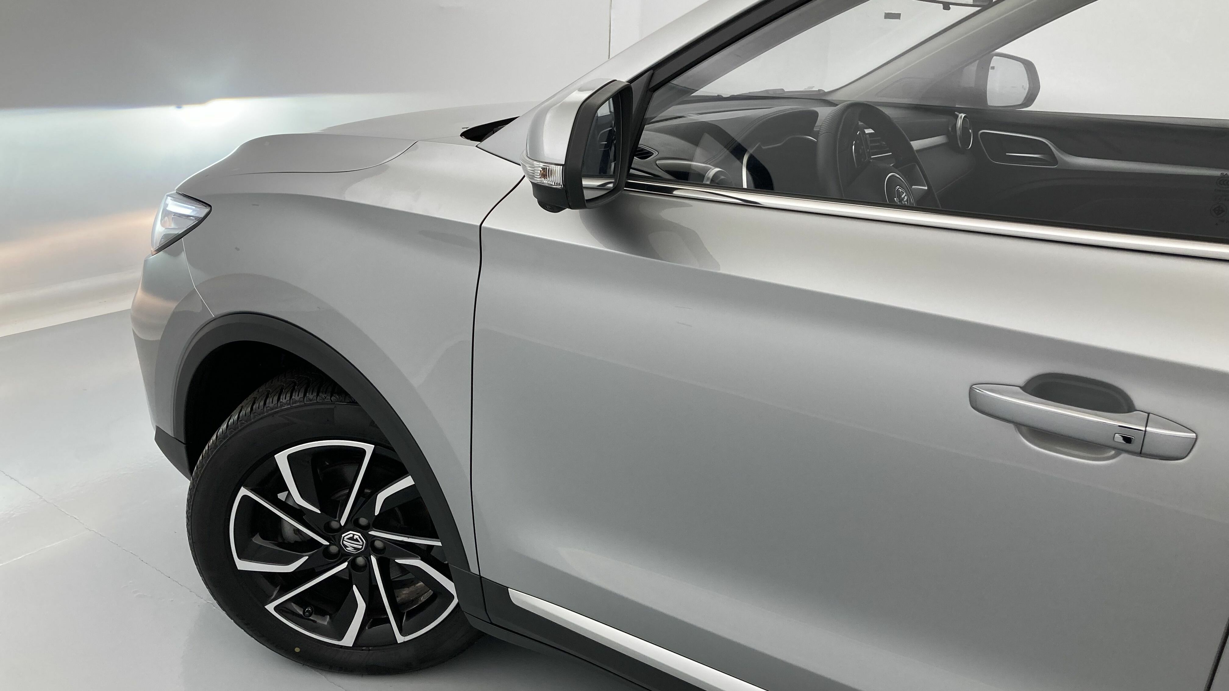 mg zs luxury 1.0 T-GDI 110 AT 2024 cosmic silver 29