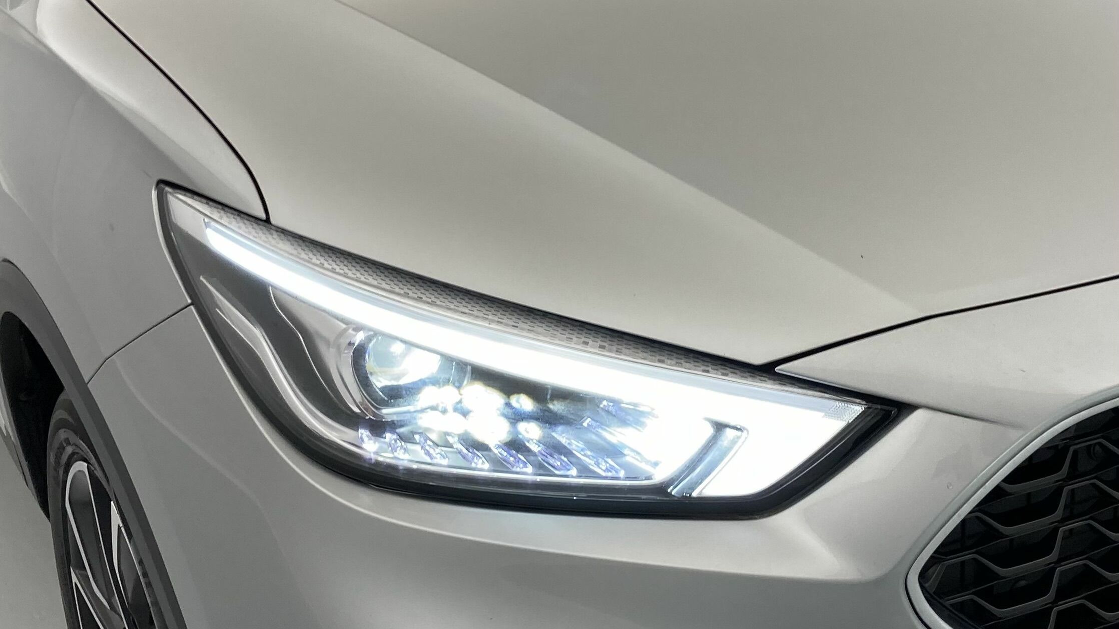mg zs luxury 1.0 T-GDI 110 AT 2024 cosmic silver 30