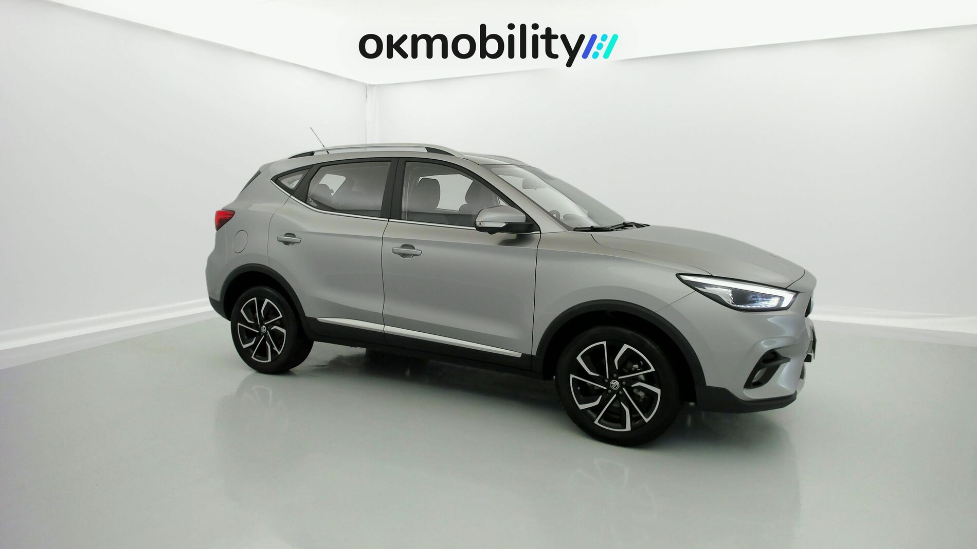 mg zs luxury 1.0 T-GDI 110 AT 2024 cosmic silver 2