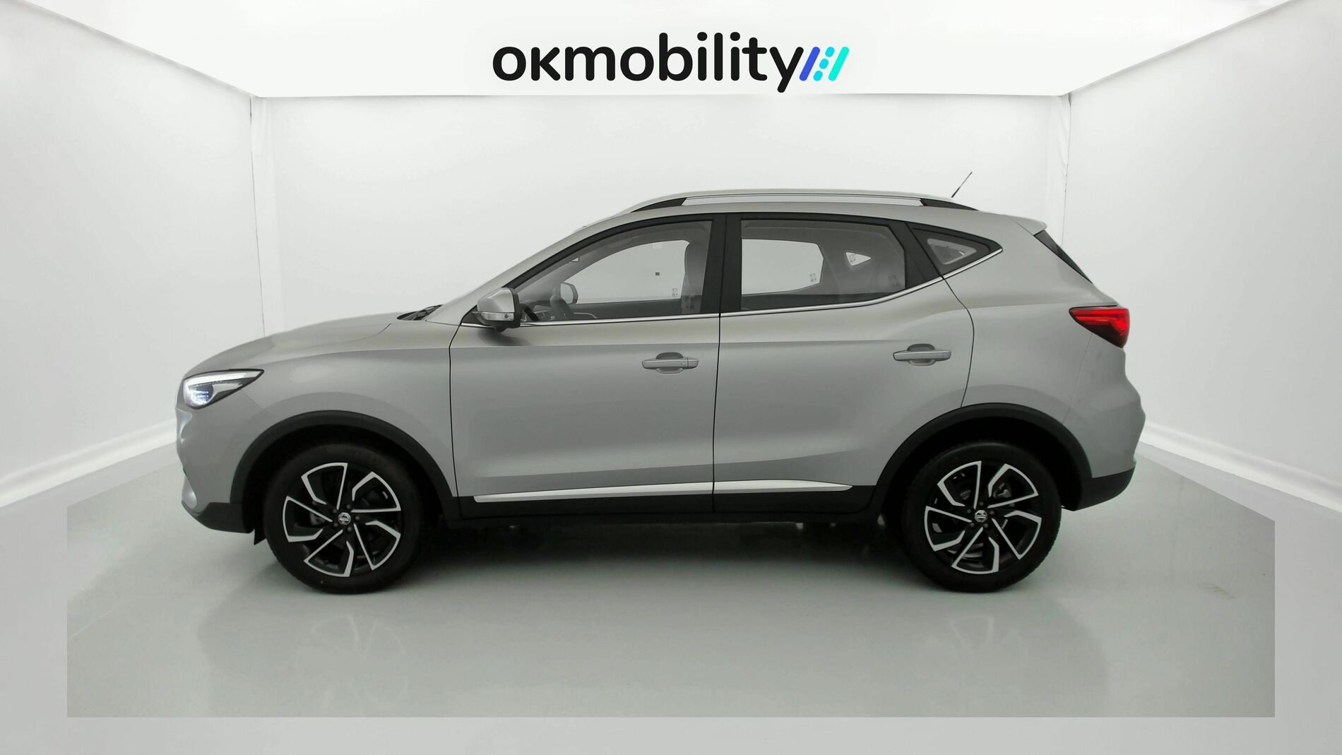 mg zs luxury 1.0 T-GDI 110 AT 2024 cosmic silver 8