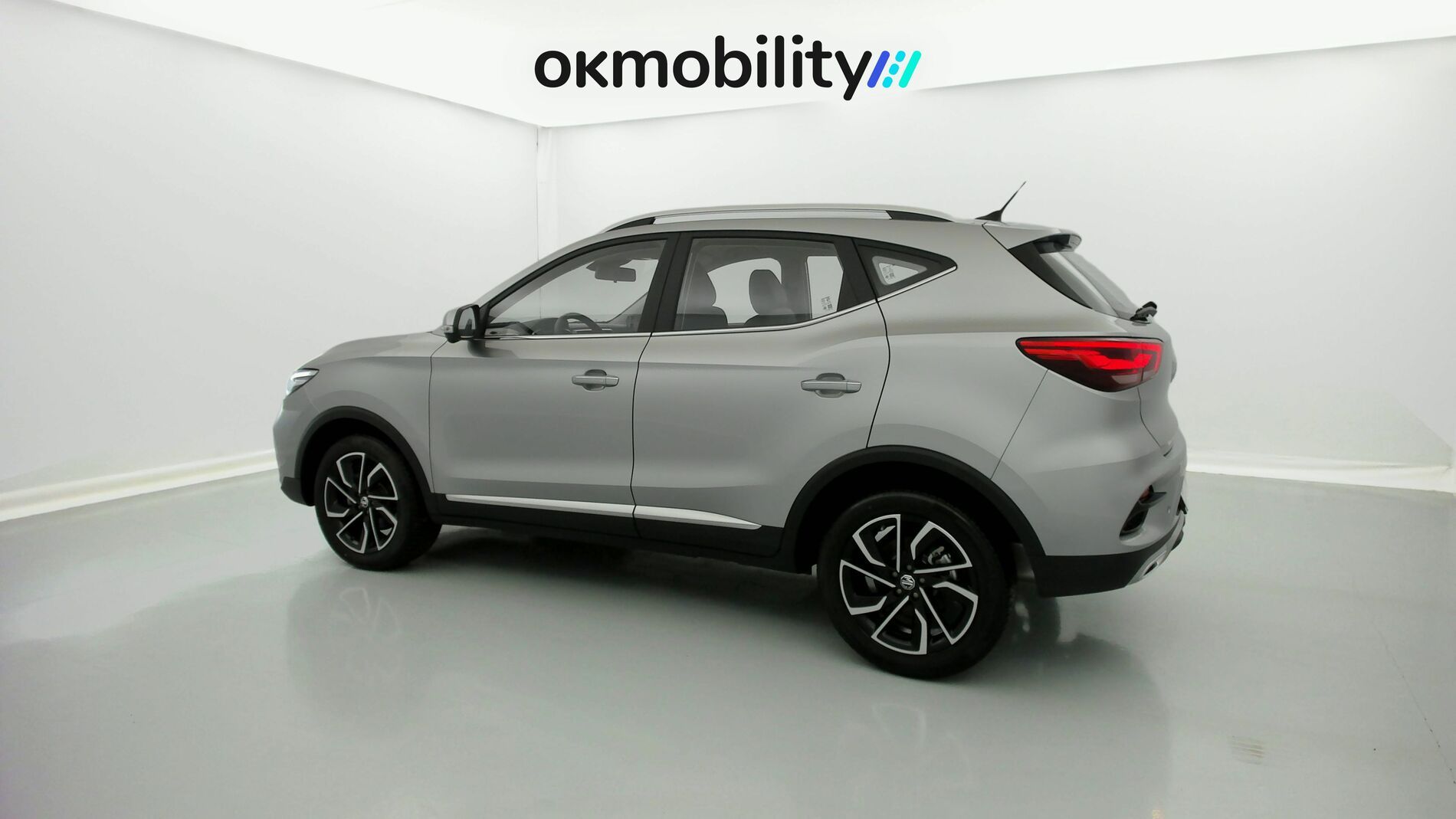 mg zs luxury 1.0 T-GDI 110 AT 2024 cosmic silver 9