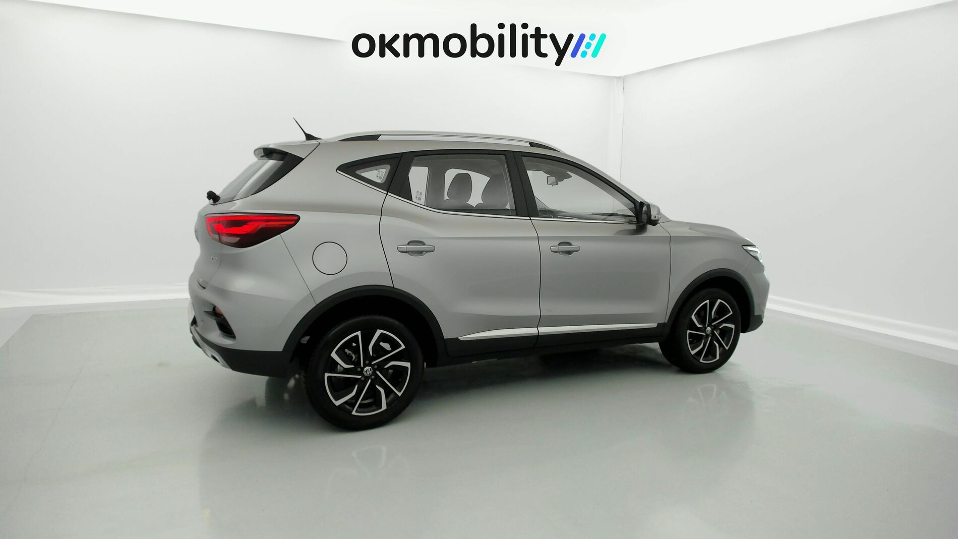 mg zs luxury 1.0 T-GDI 110 AT 2024 cosmic silver 13