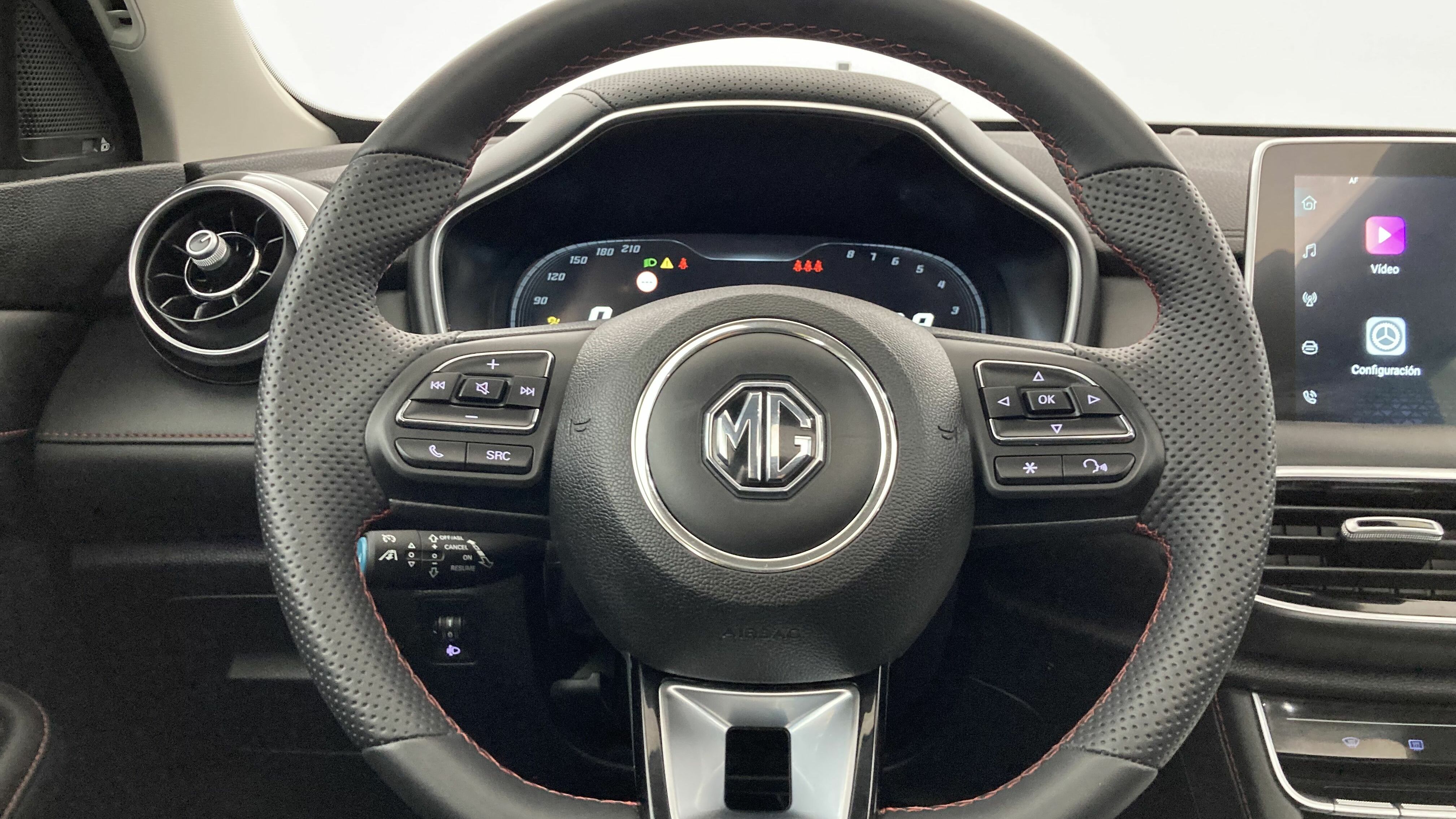 mg hs luxury 1.5 T-GDI 162 AT 2024 medal silver 18