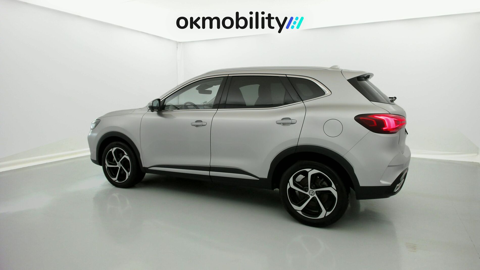 mg hs luxury 1.5 T-GDI 162 AT 2024 medal silver 9