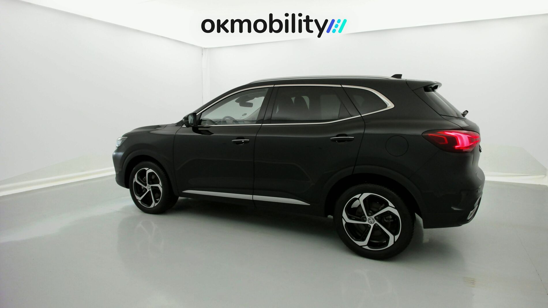 mg hs luxury 1.5 T-GDI 162 AT 2024 pebble black 8