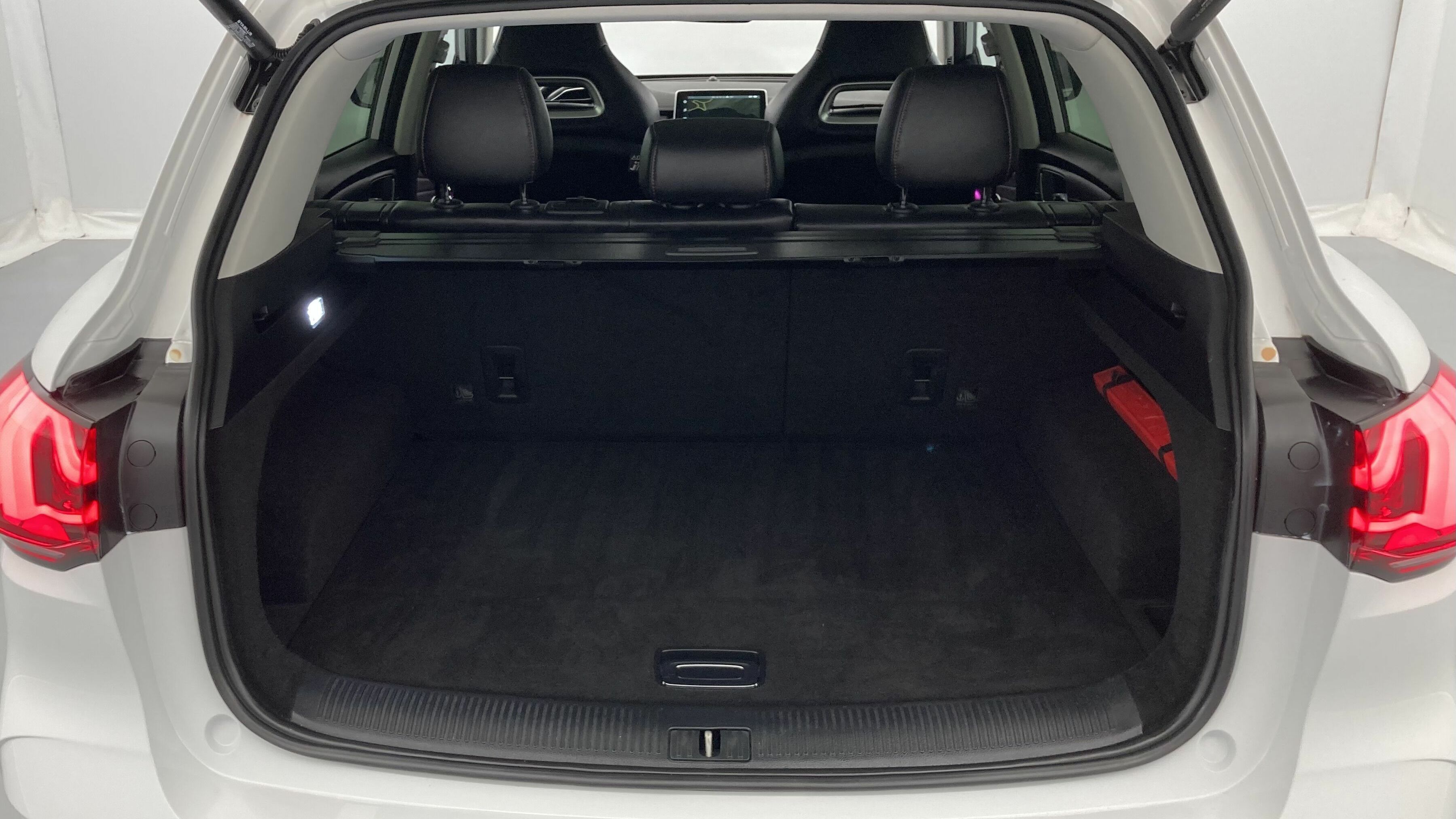 mg hs luxury 1.5 T-GDI 162 AT 2024 dover white 24