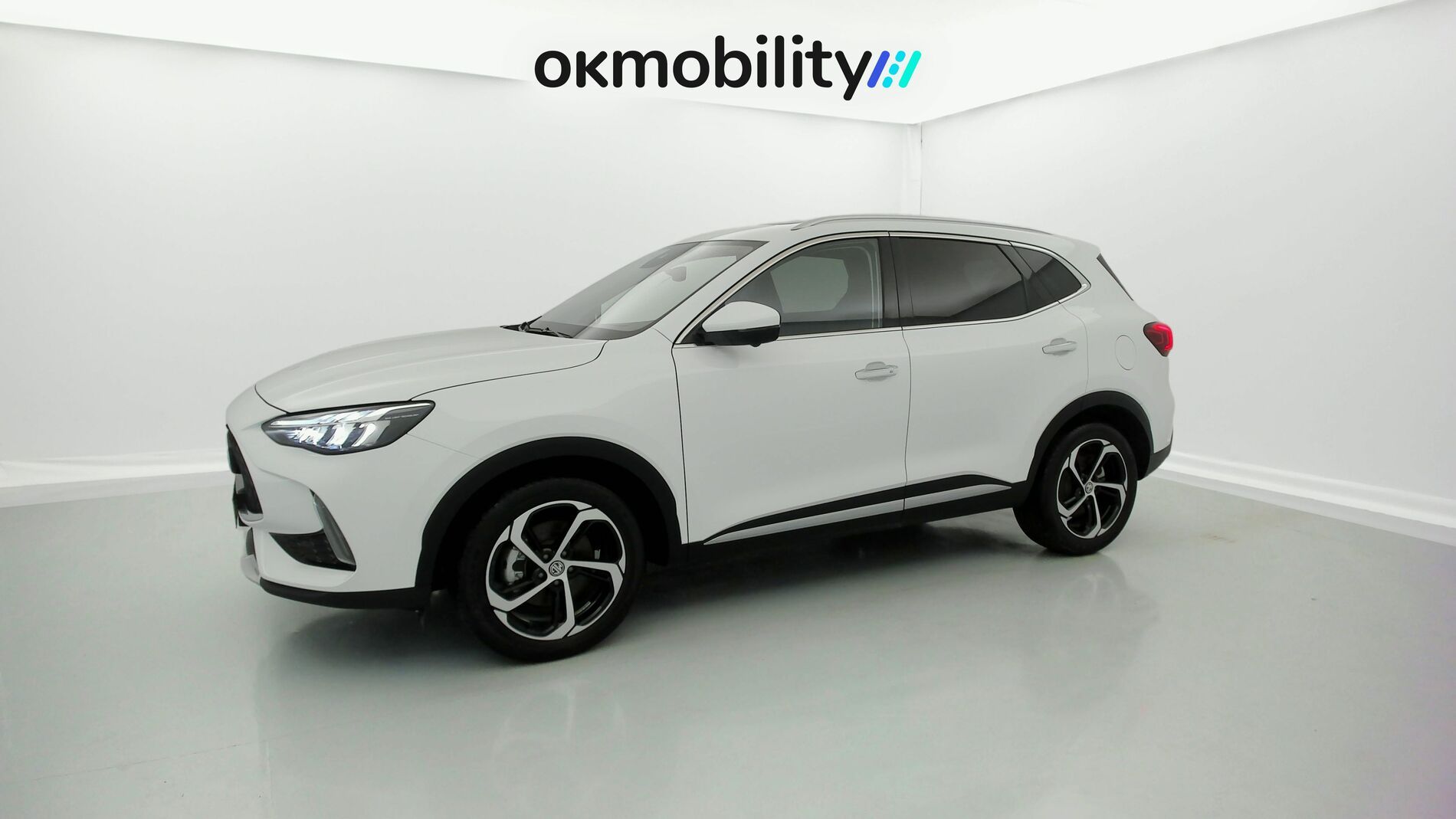 mg hs luxury 1.5 T-GDI 162 AT 2024 dover white 5