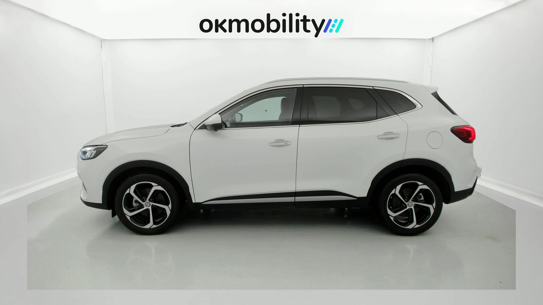 mg hs luxury 1.5 T-GDI 162 AT 2024 dover white 7