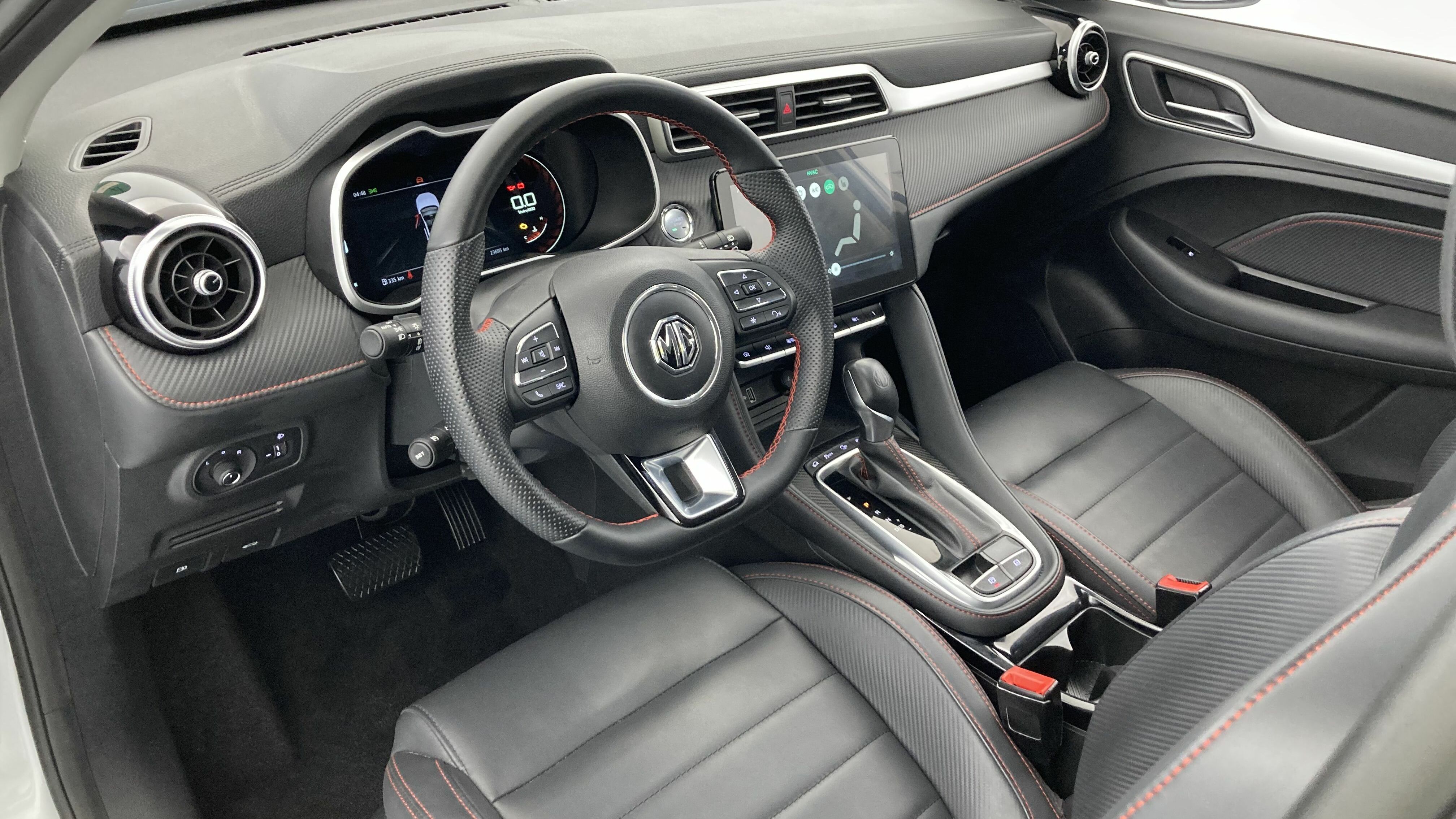 mg zs luxury 1.0 T-GDI 110 AT 2024 cosmic silver 15