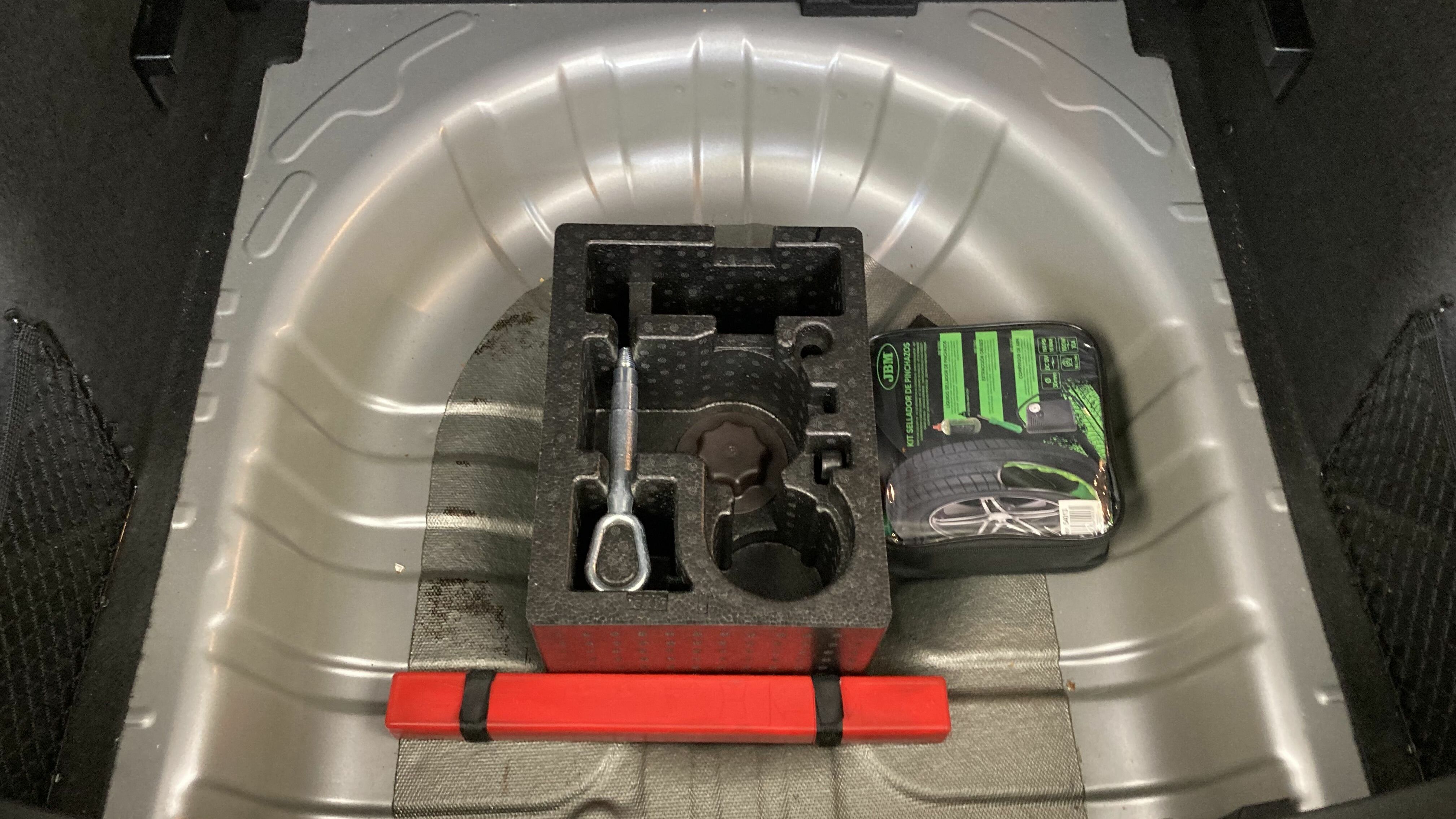 mg zs luxury 1.0 T-GDI 110 AT 2024 cosmic silver 23