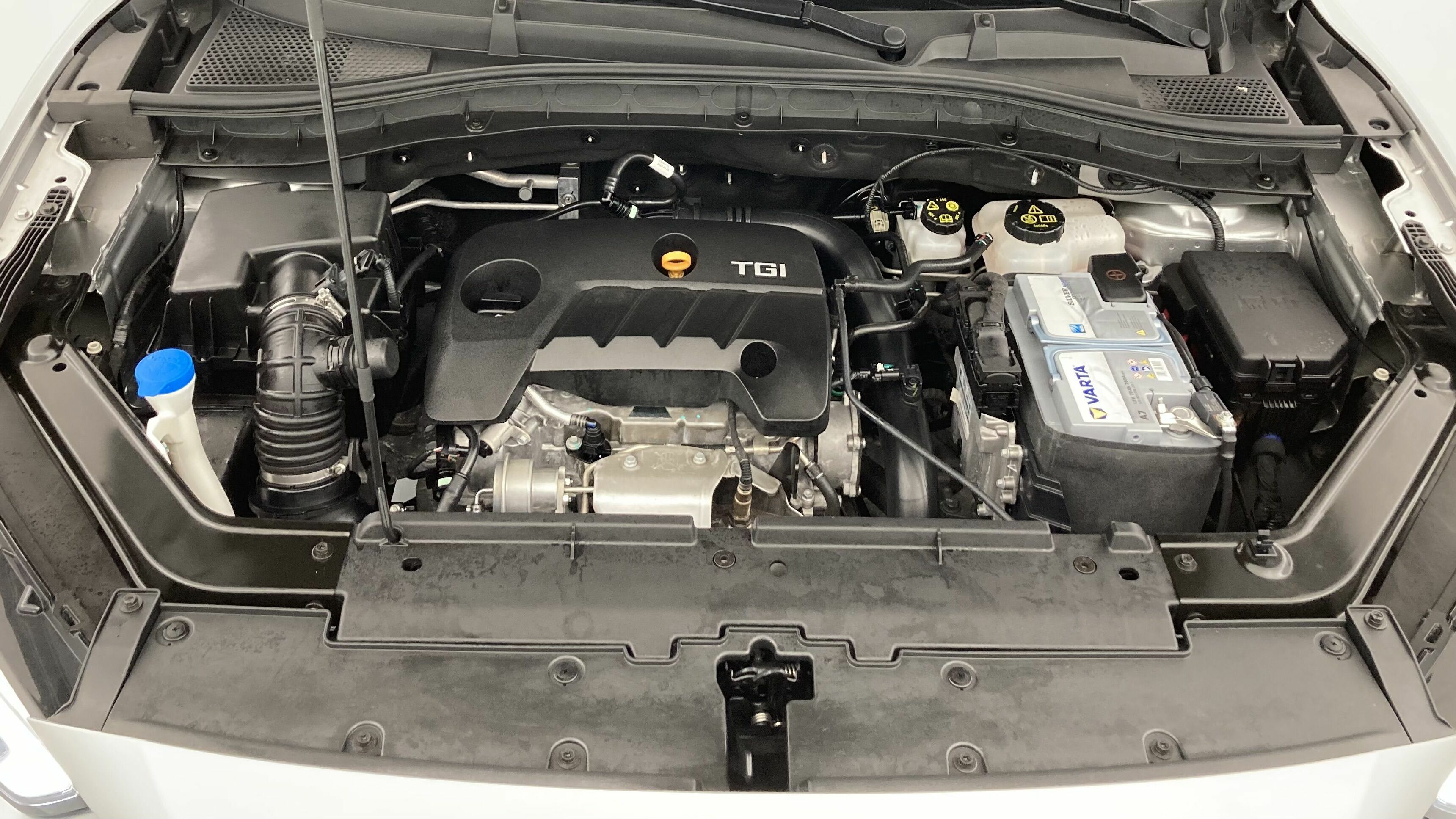 mg zs luxury 1.0 T-GDI 110 AT 2024 cosmic silver 25