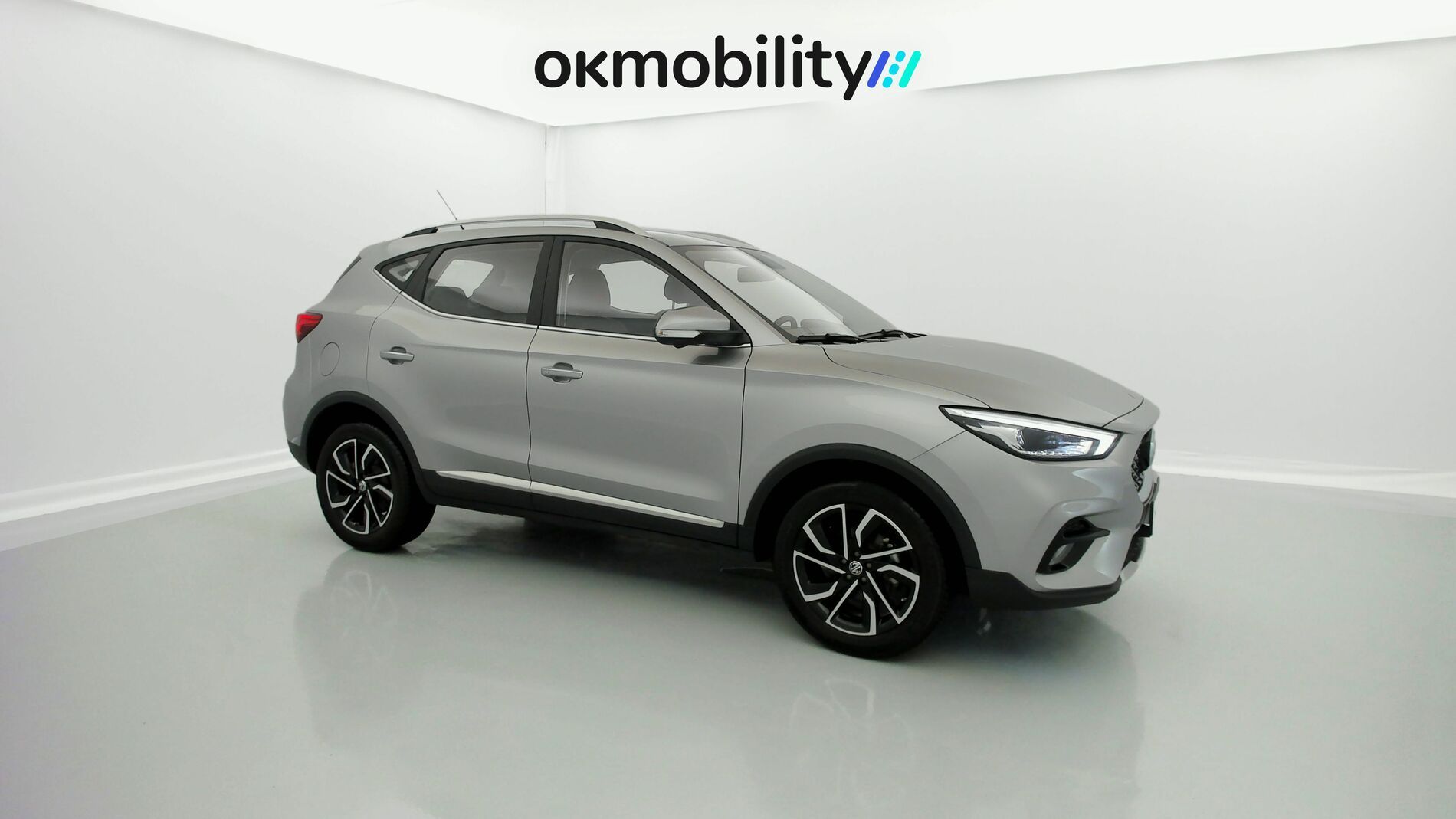 mg zs luxury 1.0 T-GDI 110 AT 2024 cosmic silver 2