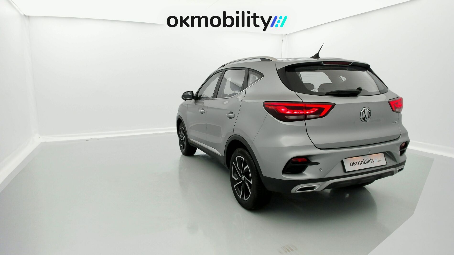 mg zs luxury 1.0 T-GDI 110 AT 2024 cosmic silver 9