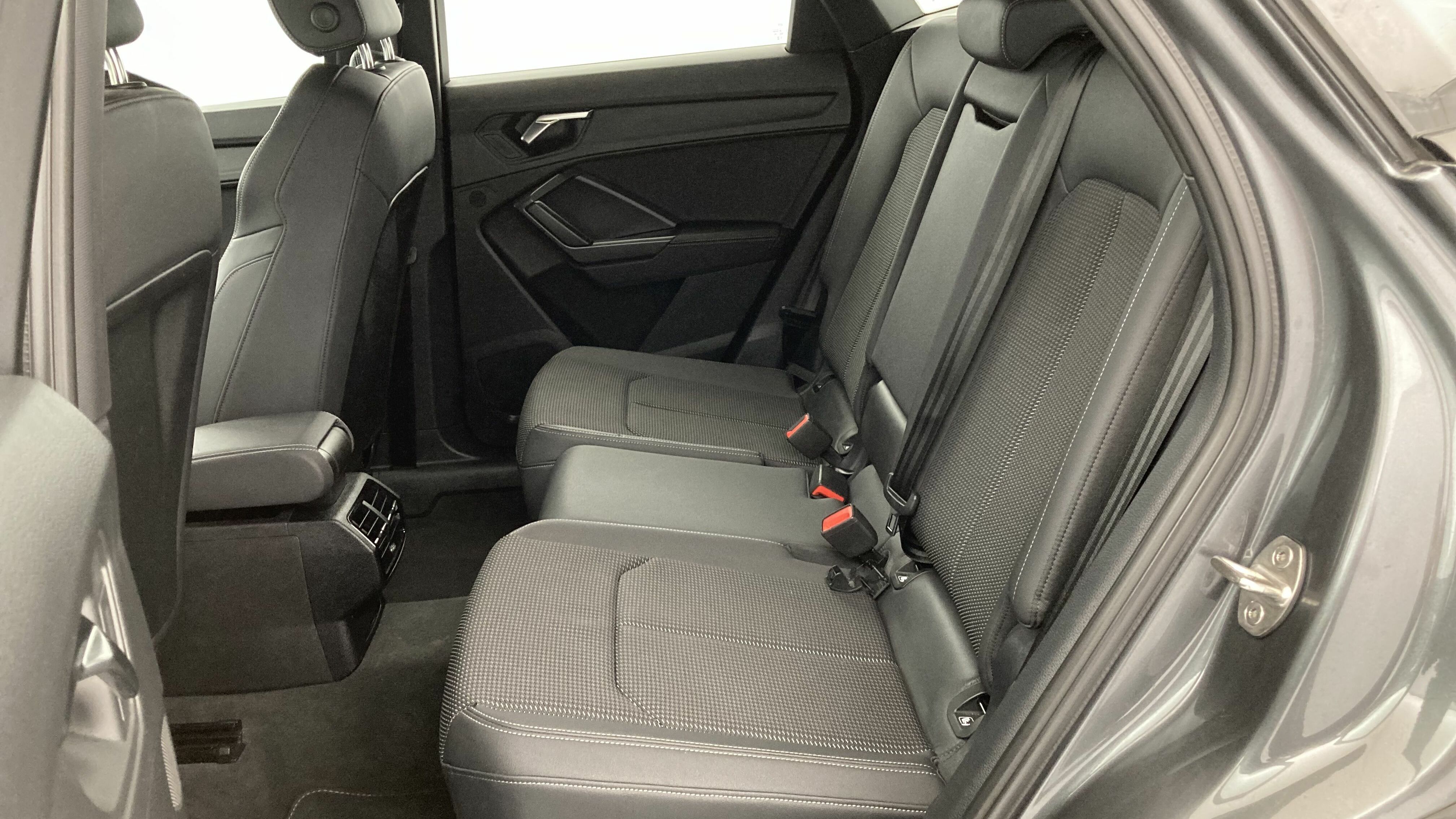 audi q3 sportback s line 40 TDI 204 QUATTRO STRONIC 2024 daytonagrau perleff. 22