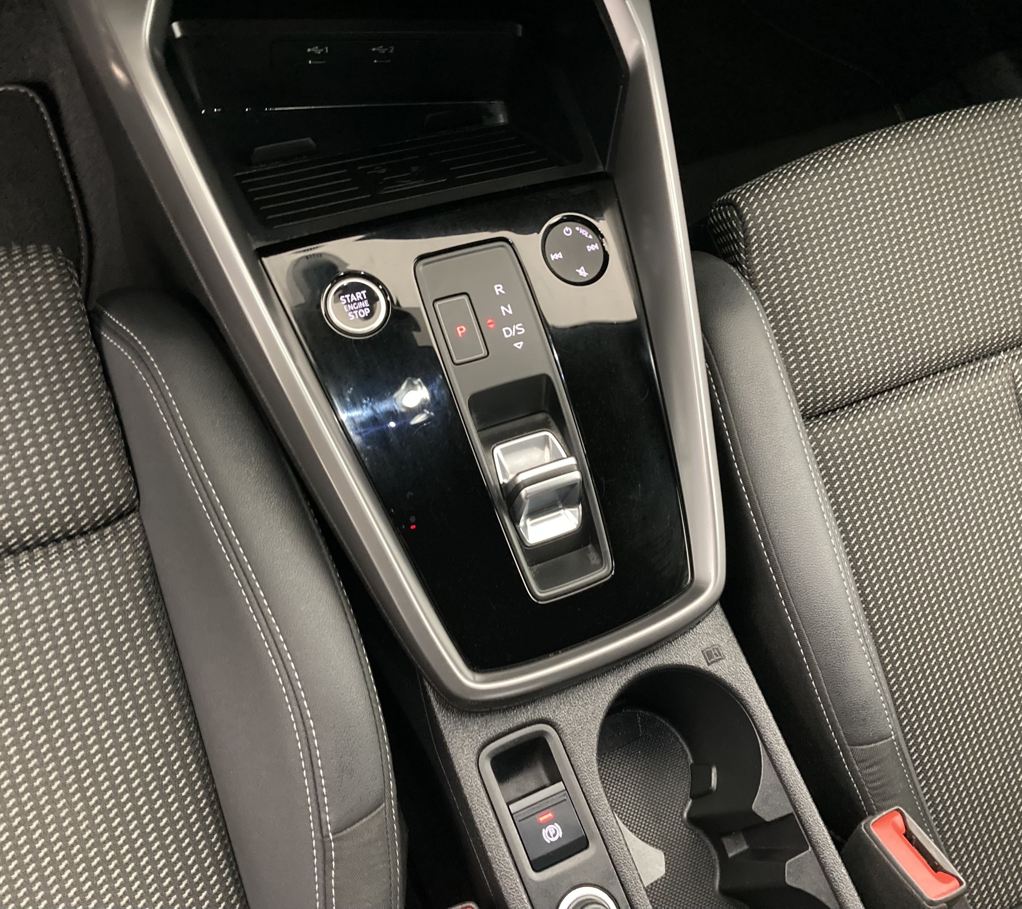 audi a3 sportback s line 35 TFSI 150 STRONIC 2024 daytonagrau 13