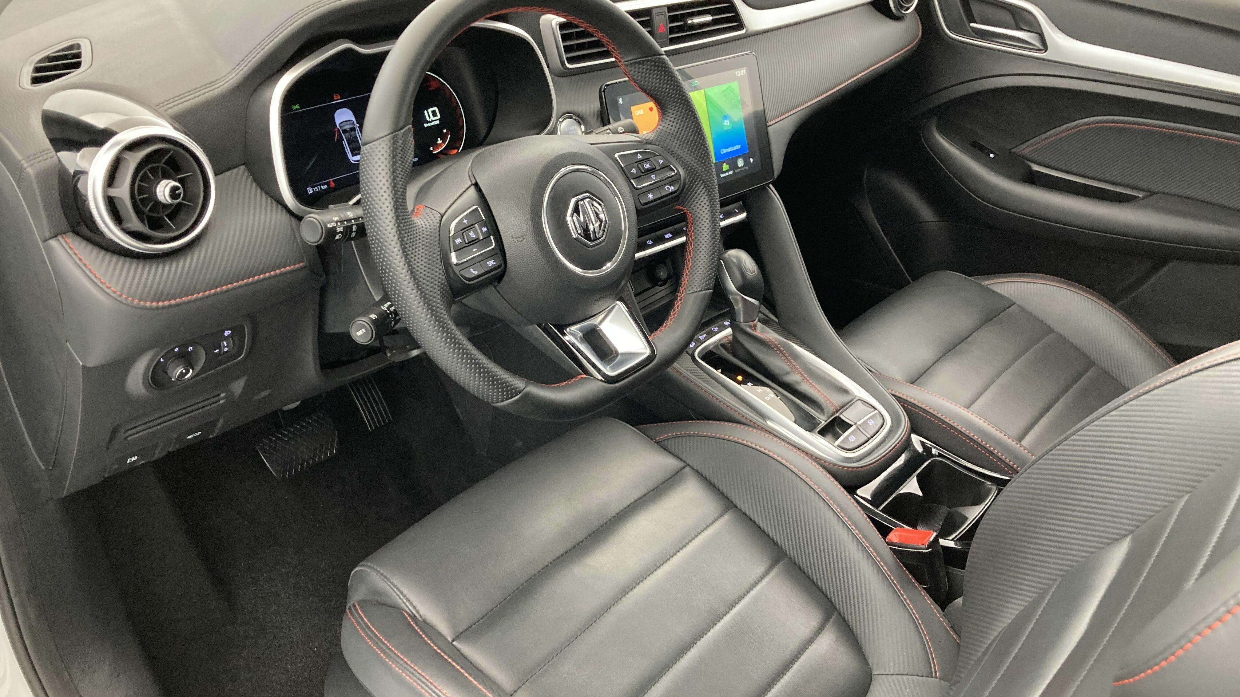 mg zs luxury 1.0 T-GDI 110 AT 2024 dover white 15