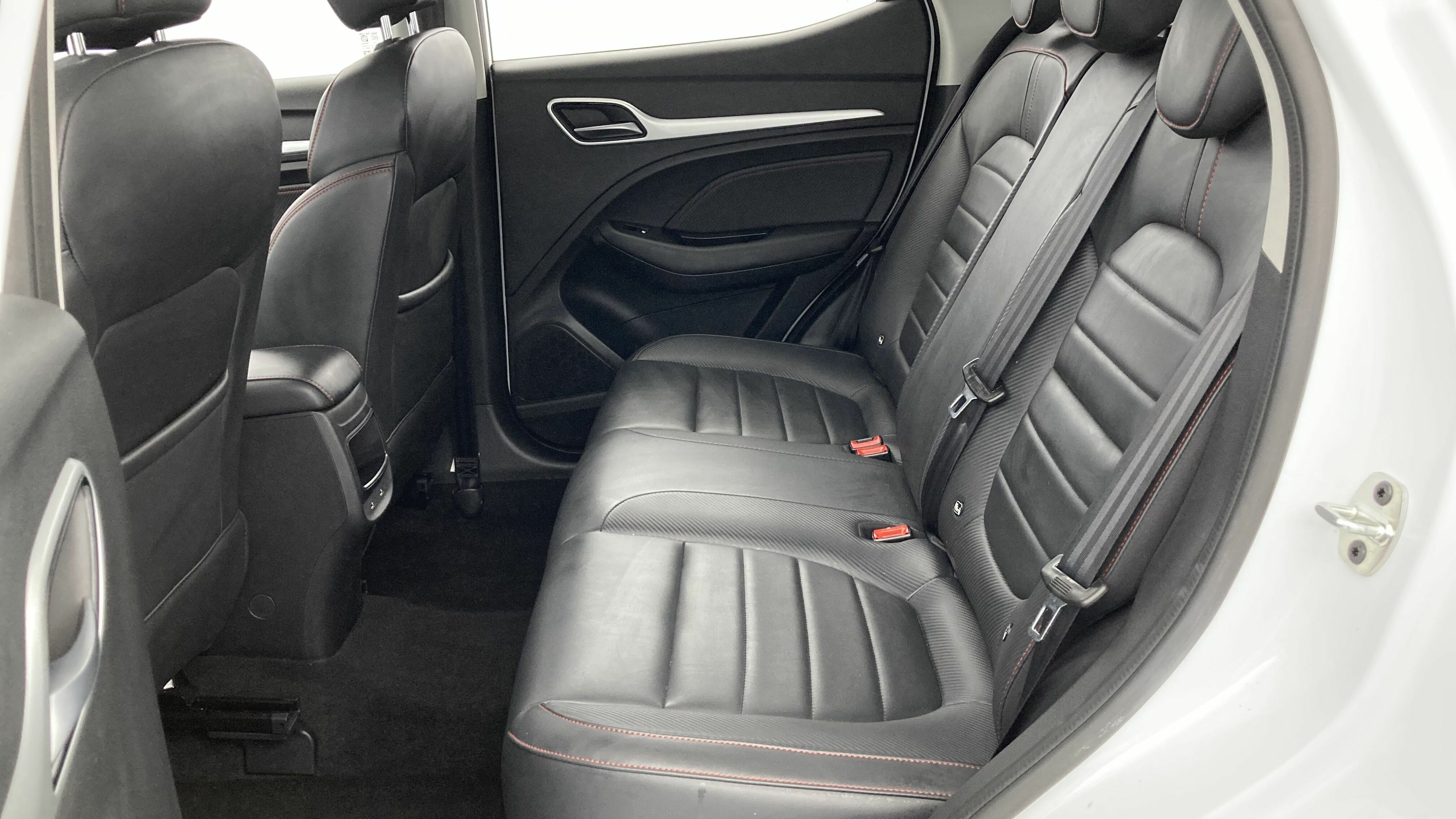 mg zs luxury 1.0 T-GDI 110 AT 2024 dover white 21