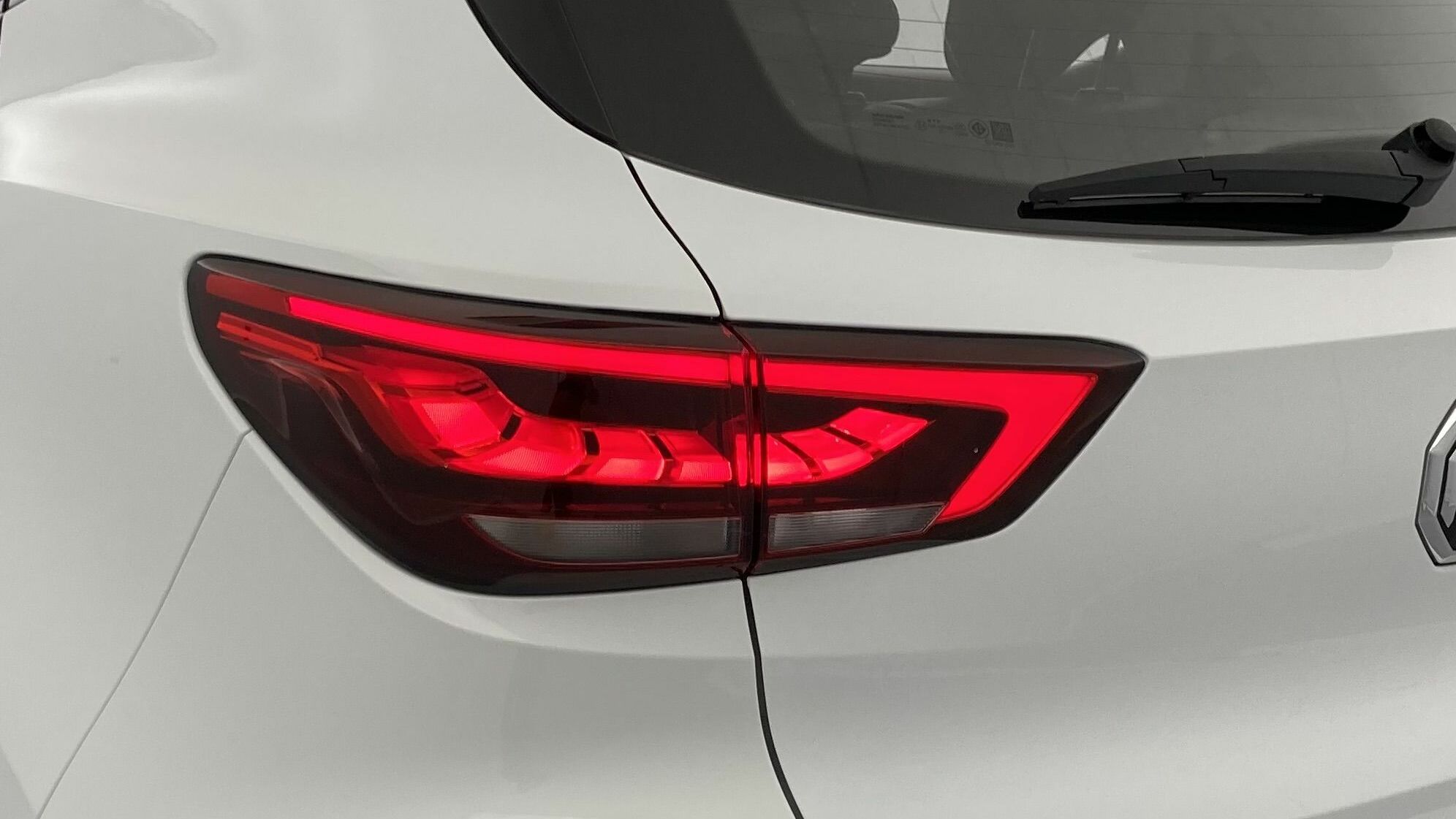 mg zs luxury 1.0 T-GDI 110 AT 2024 dover white 30