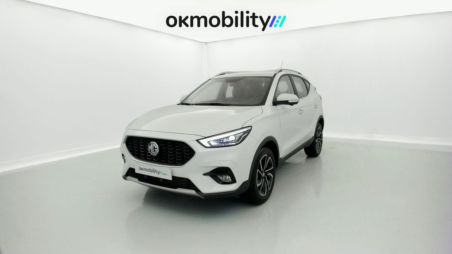 mg zs luxury 1.0 T-GDI 110 AT 2024 dover white 1