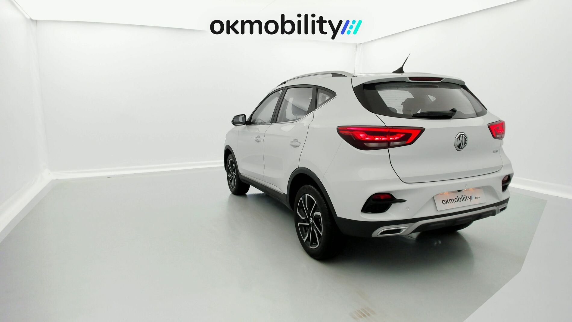 mg zs luxury 1.0 T-GDI 110 AT 2024 dover white 9