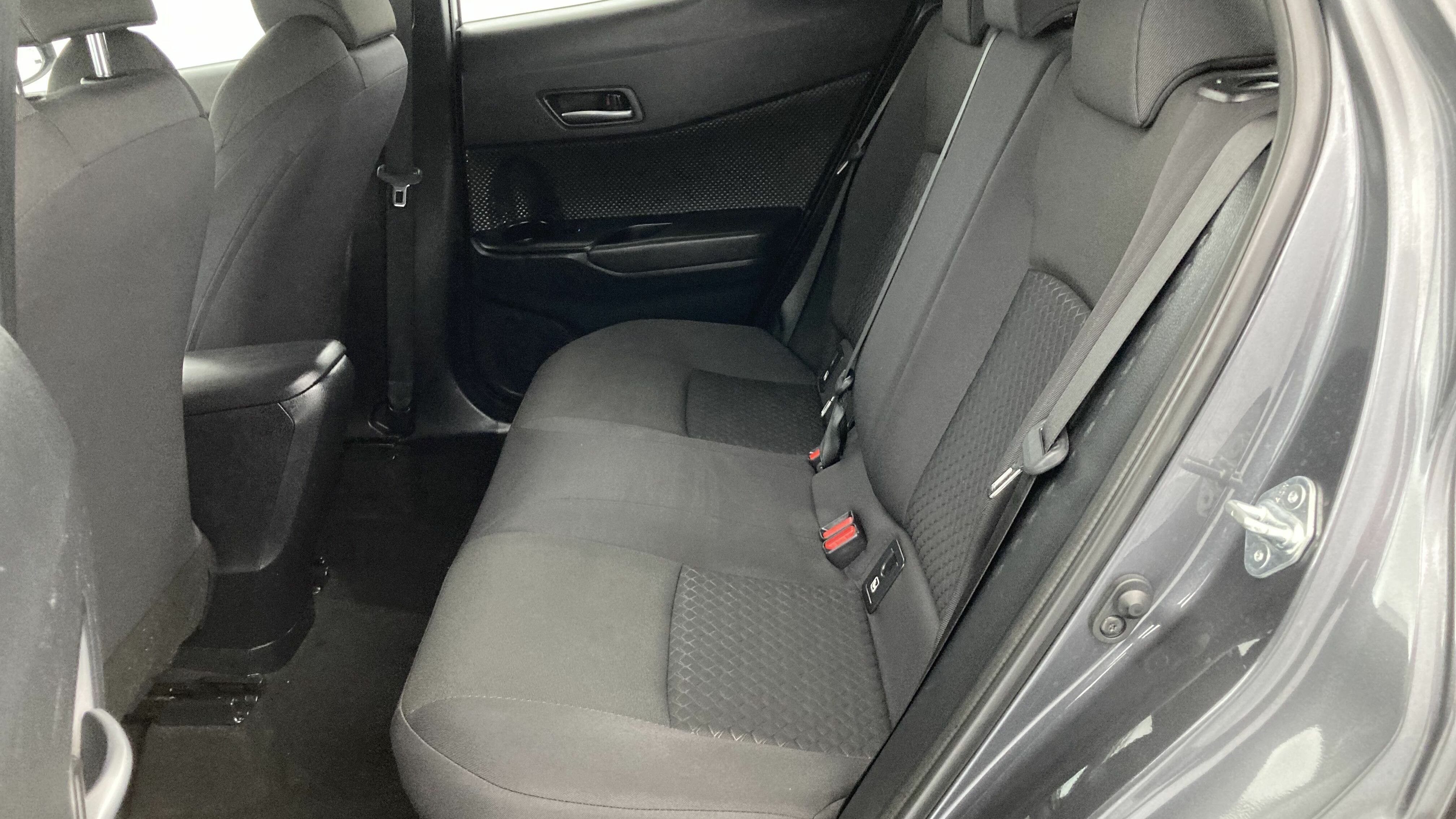 toyota c-hr business edition 1.8 E-CVT 125H 2023 gris 22