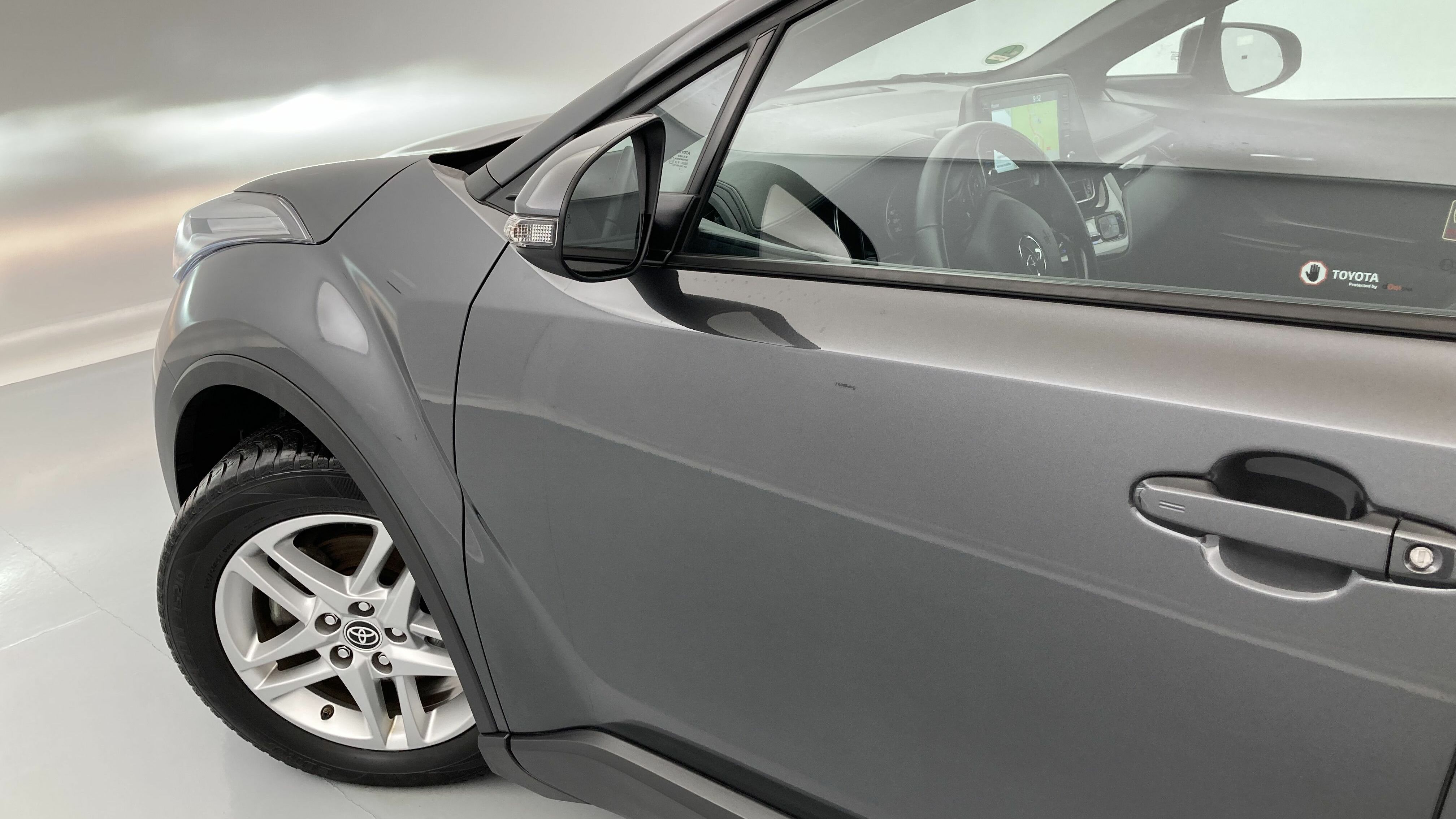 toyota c-hr business edition 1.8 E-CVT 125H 2023 gris 29