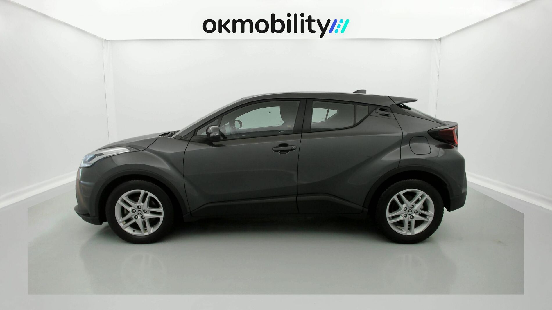 toyota c-hr business edition 1.8 E-CVT 125H 2023 gris 8