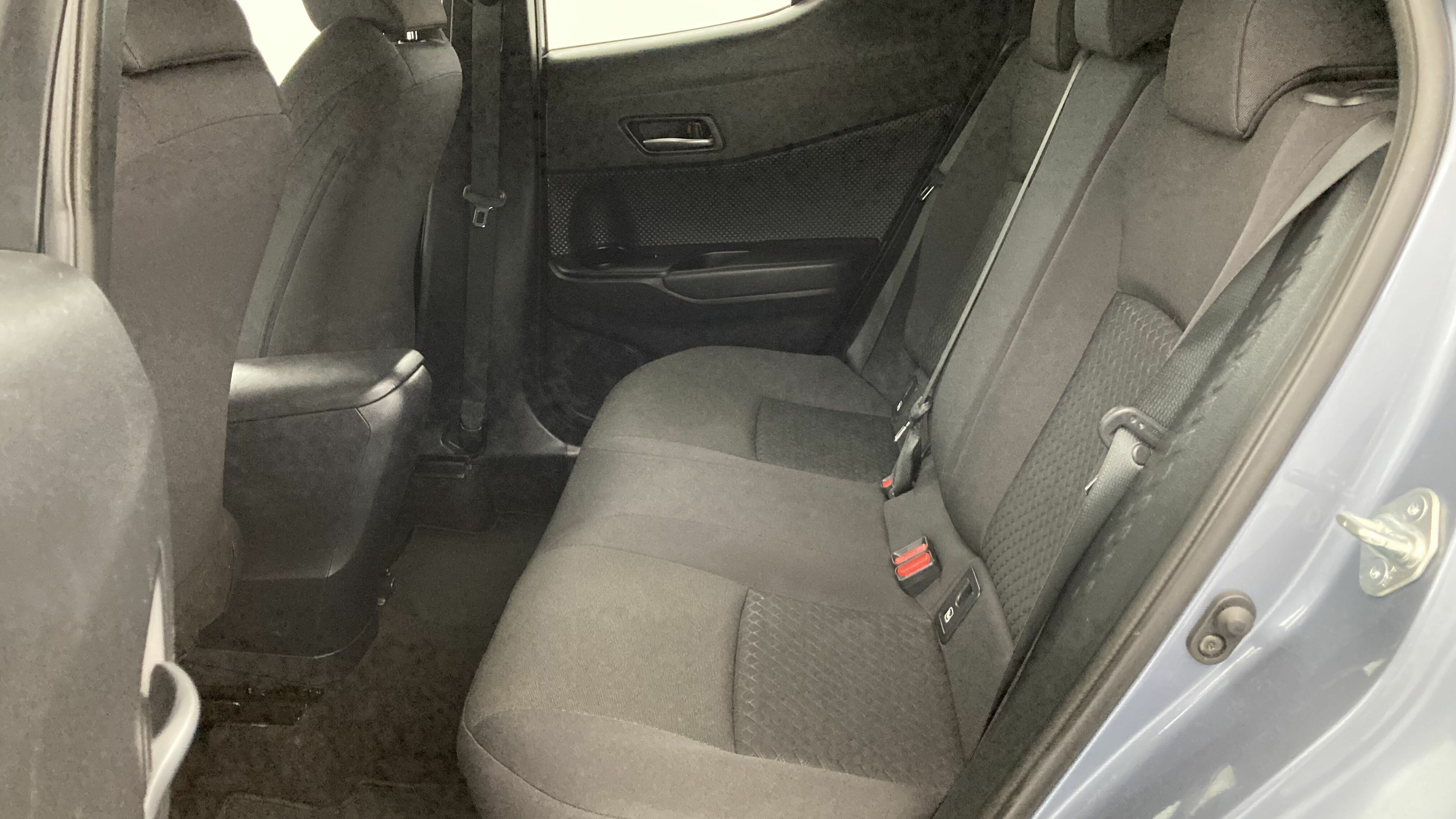 toyota c-hr business edition 1.8 E-CVT 125H 2023 azul sodalita 22