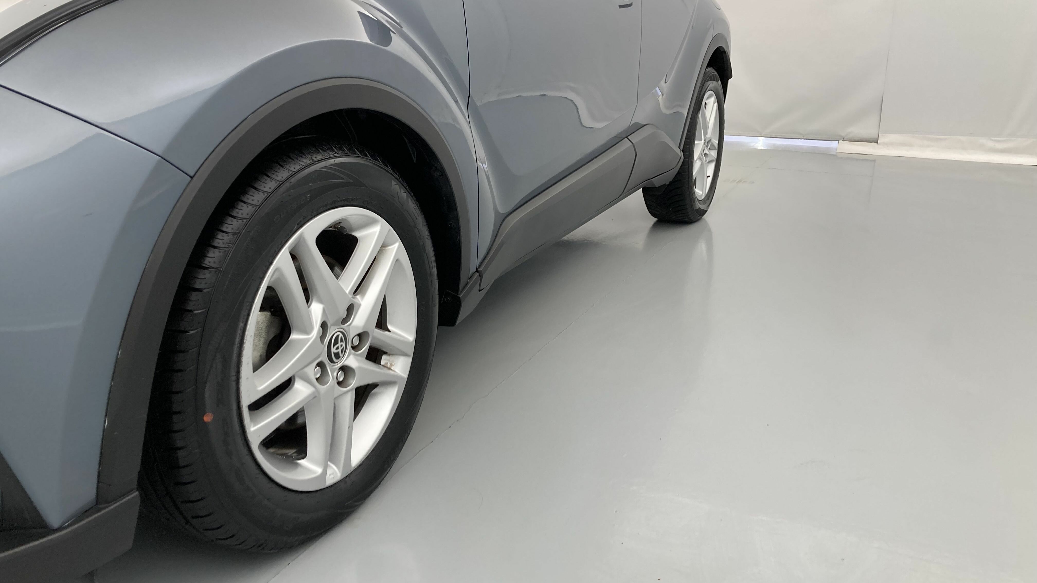 toyota c-hr business edition 1.8 E-CVT 125H 2023 azul sodalita 27