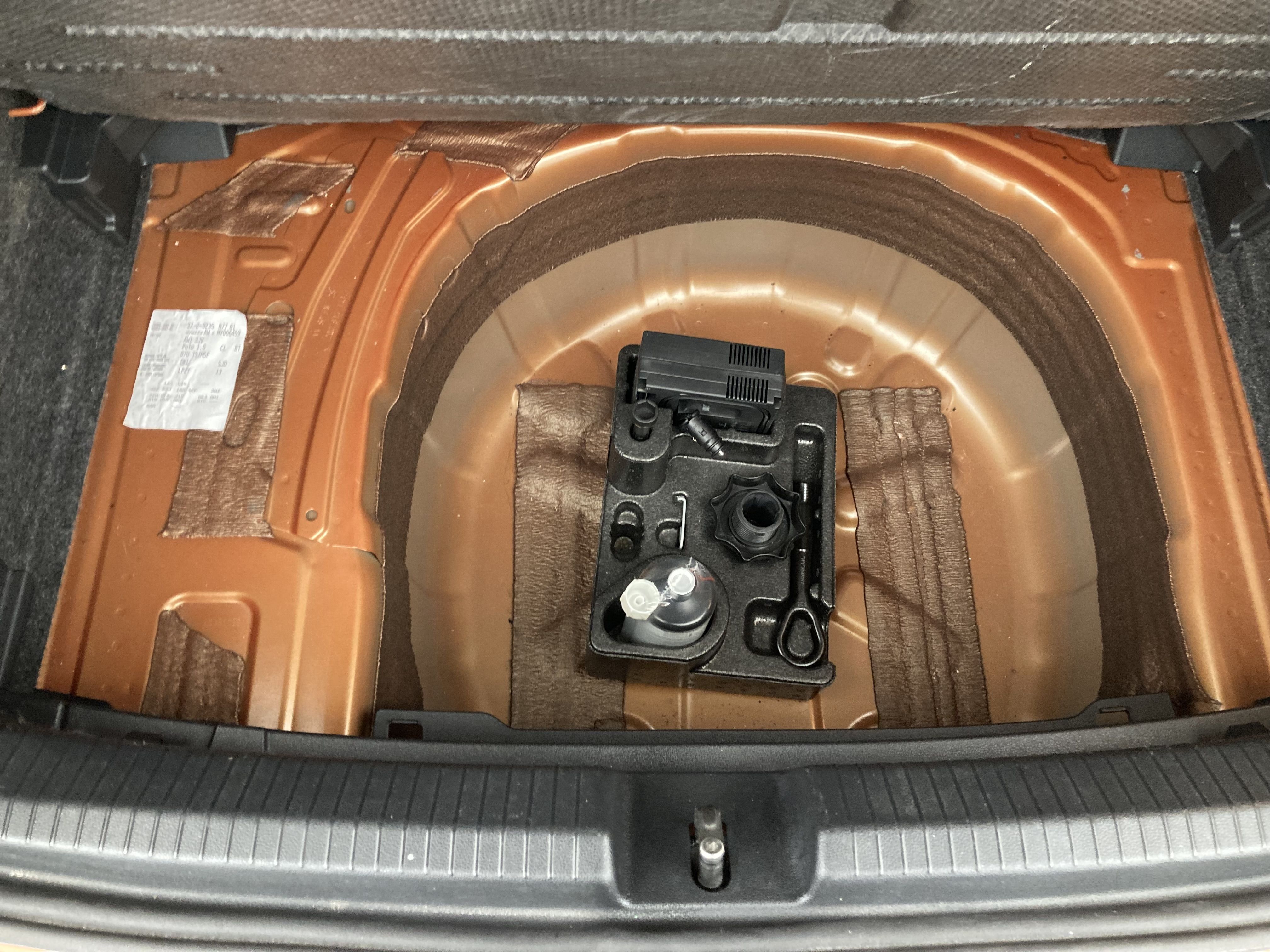 volkswagen polo united 1.0 TSI 95 2020 energetic orange metallic 18