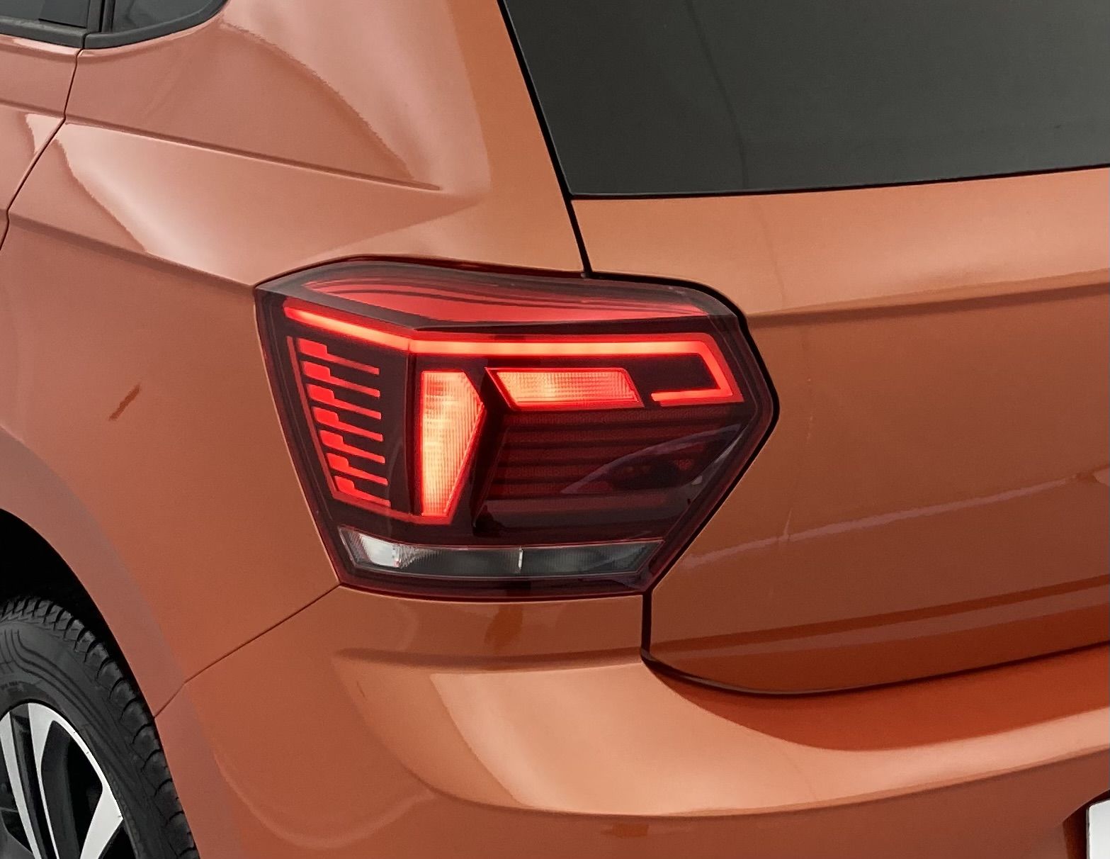 volkswagen polo united 1.0 TSI 95 2020 energetic orange metallic 22