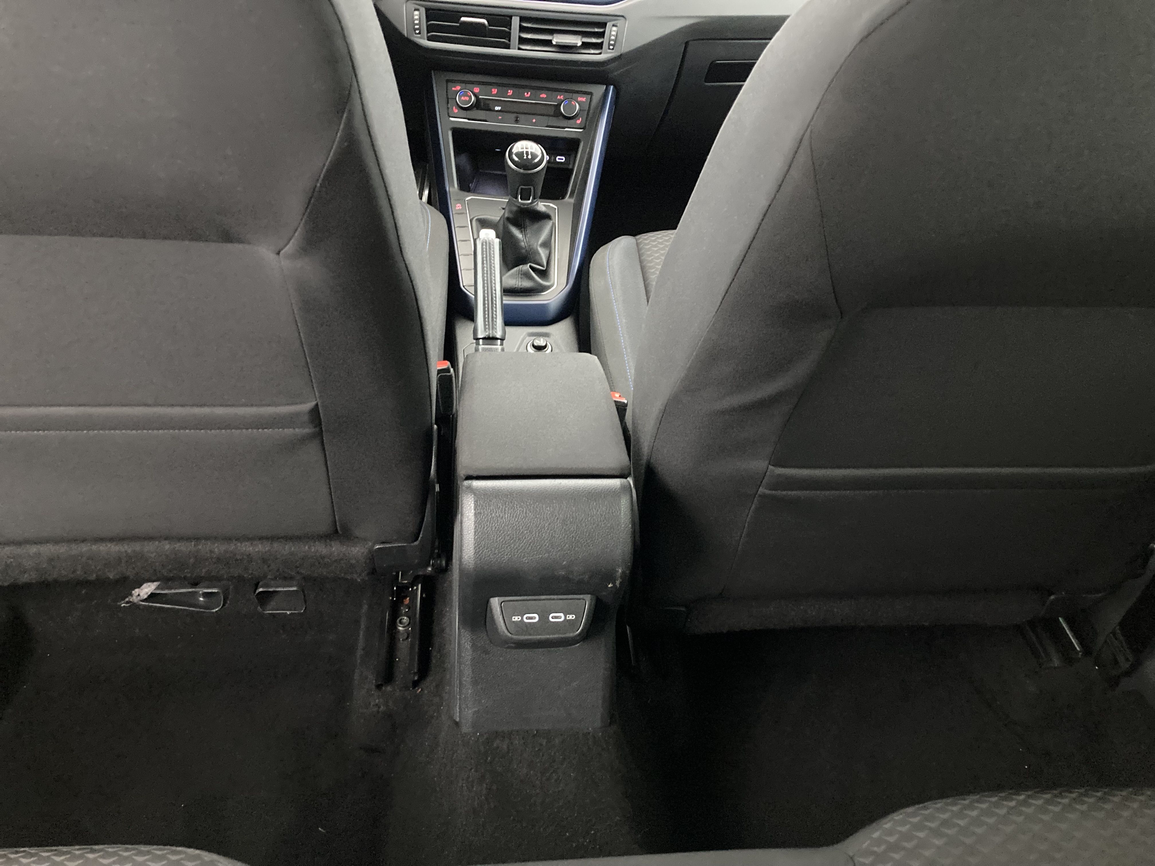 volkswagen polo united 1.0 TSI 95 2020 energetic orange metallic 23