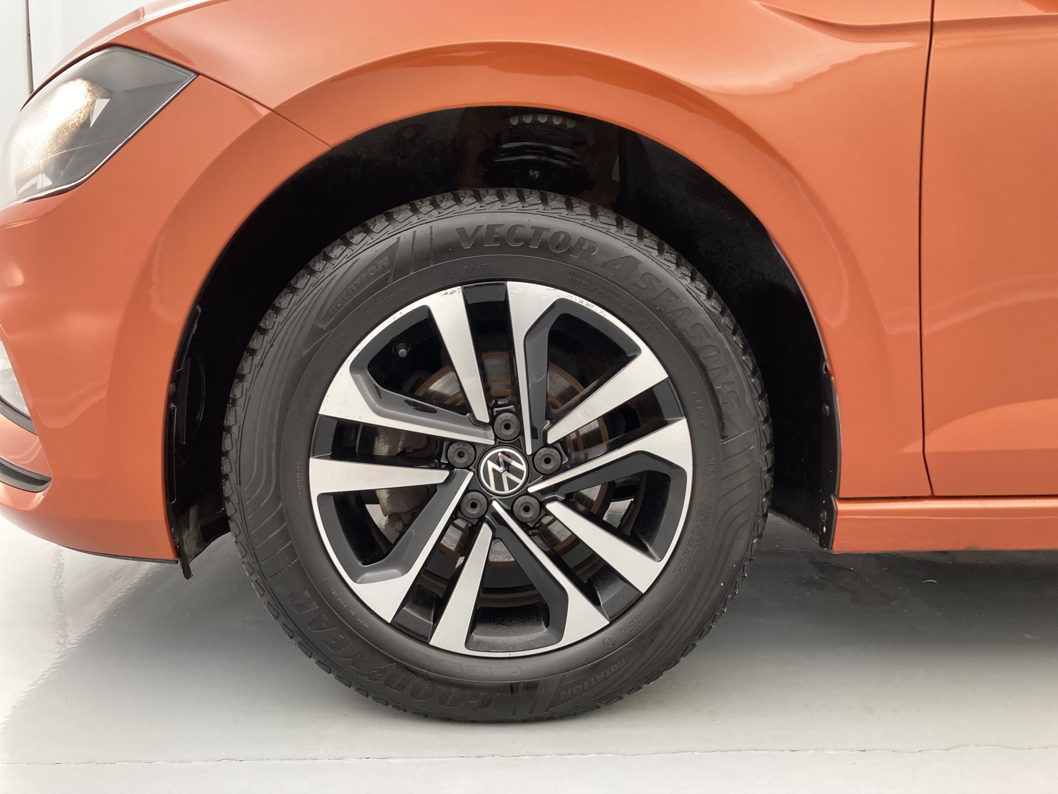 volkswagen polo united 1.0 TSI 95 2020 energetic orange metallic 30